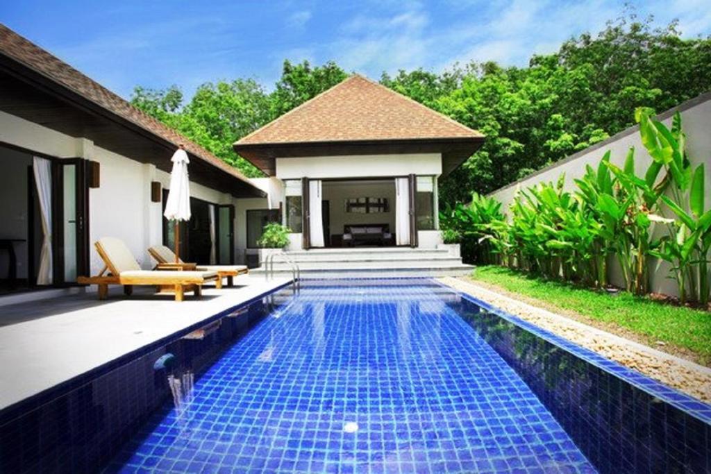Villa Suksan Rawai Exterior photo